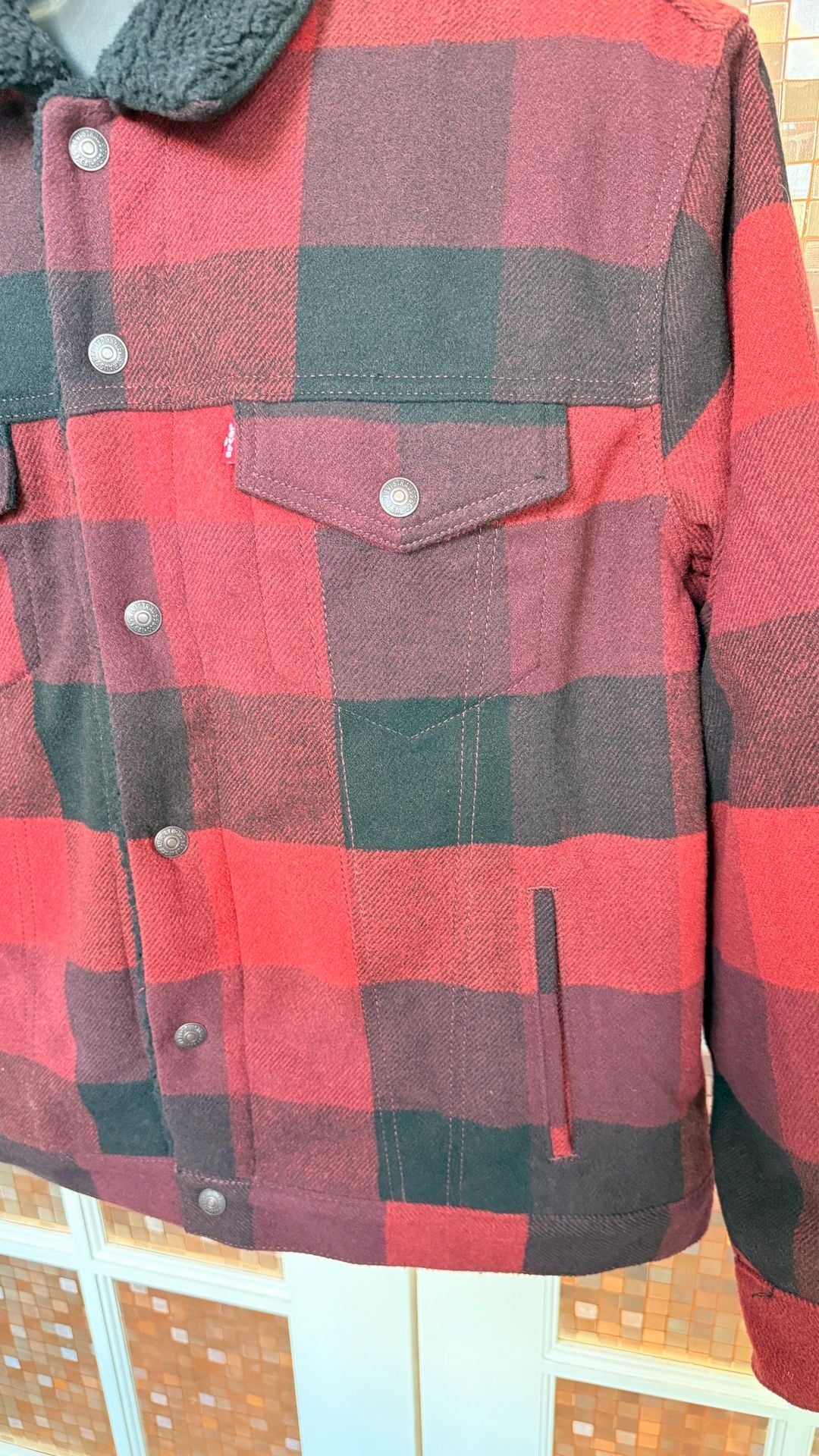 Levi's Relaxed Fit Sherpa Plaid Trucker Jacket Size L Red Black #684 5