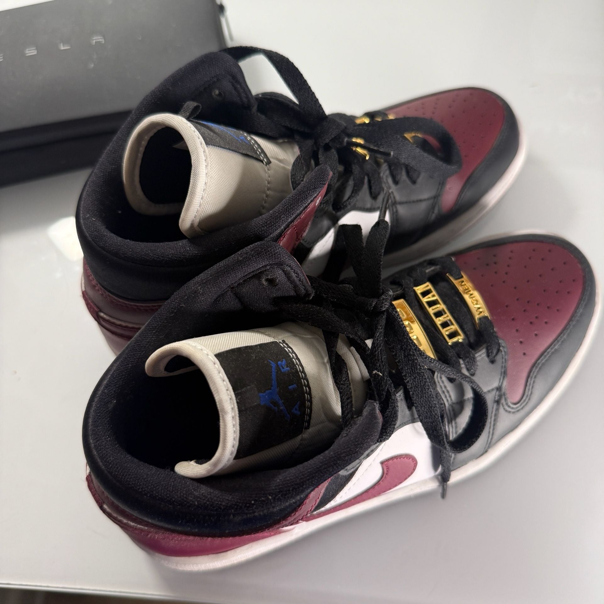 Air Jordan 1 Mid SE Gold Pendants Dark Beetroot Sneakers 10