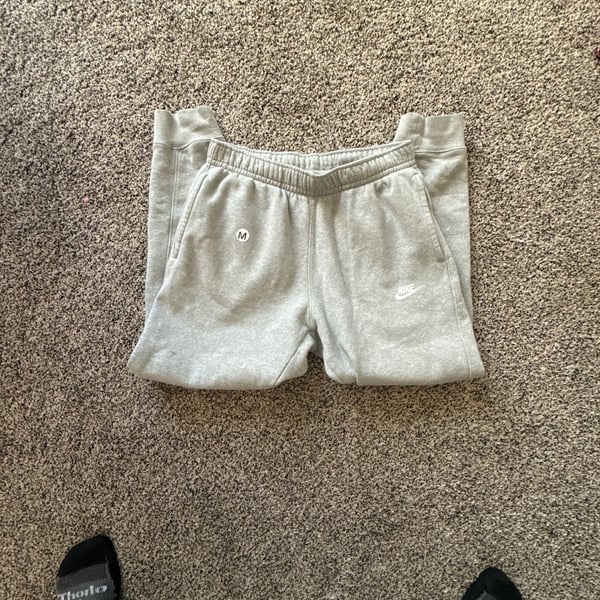 Nike Club Fleece Joggers Size M Grey Sweatpants