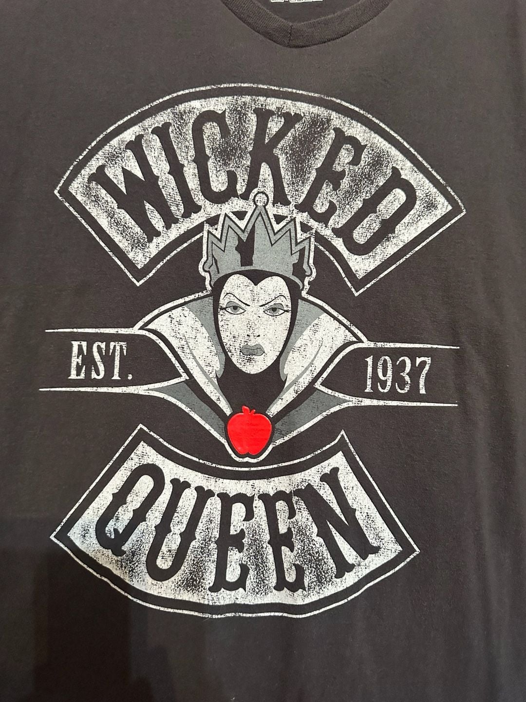 Disney Parks Wicked Queen Snow White Graphic T-Shirt Size XXL Gray 2