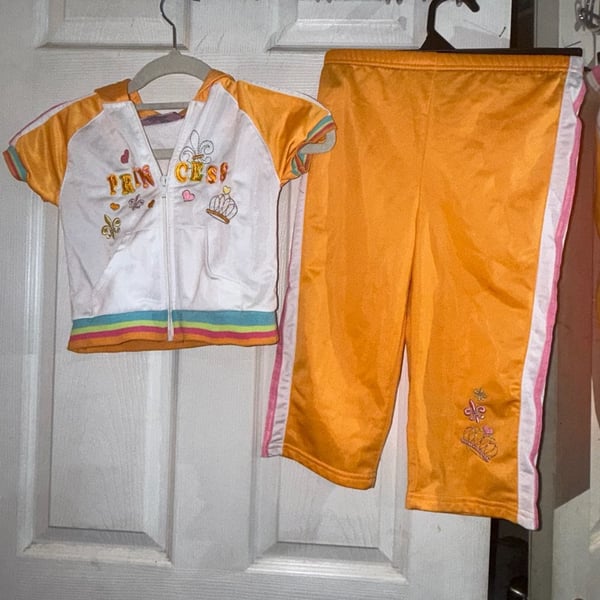 2B Real Princess Tracksuit Size 4T Orange White Short Sleeve