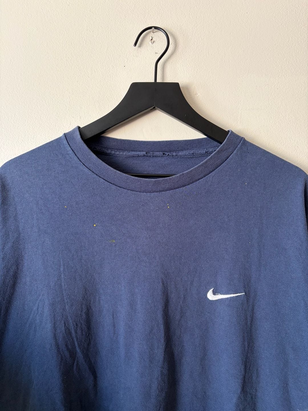 Nike Vintage Mini Swoosh T-Shirt Navy Blue Distressed 4