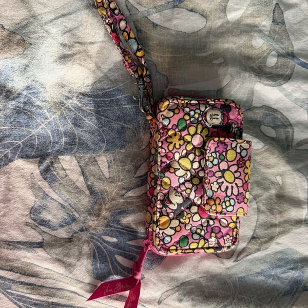 Vera Bradley Disney Just Mousing Around Wristlet Wallet Pink Mickey