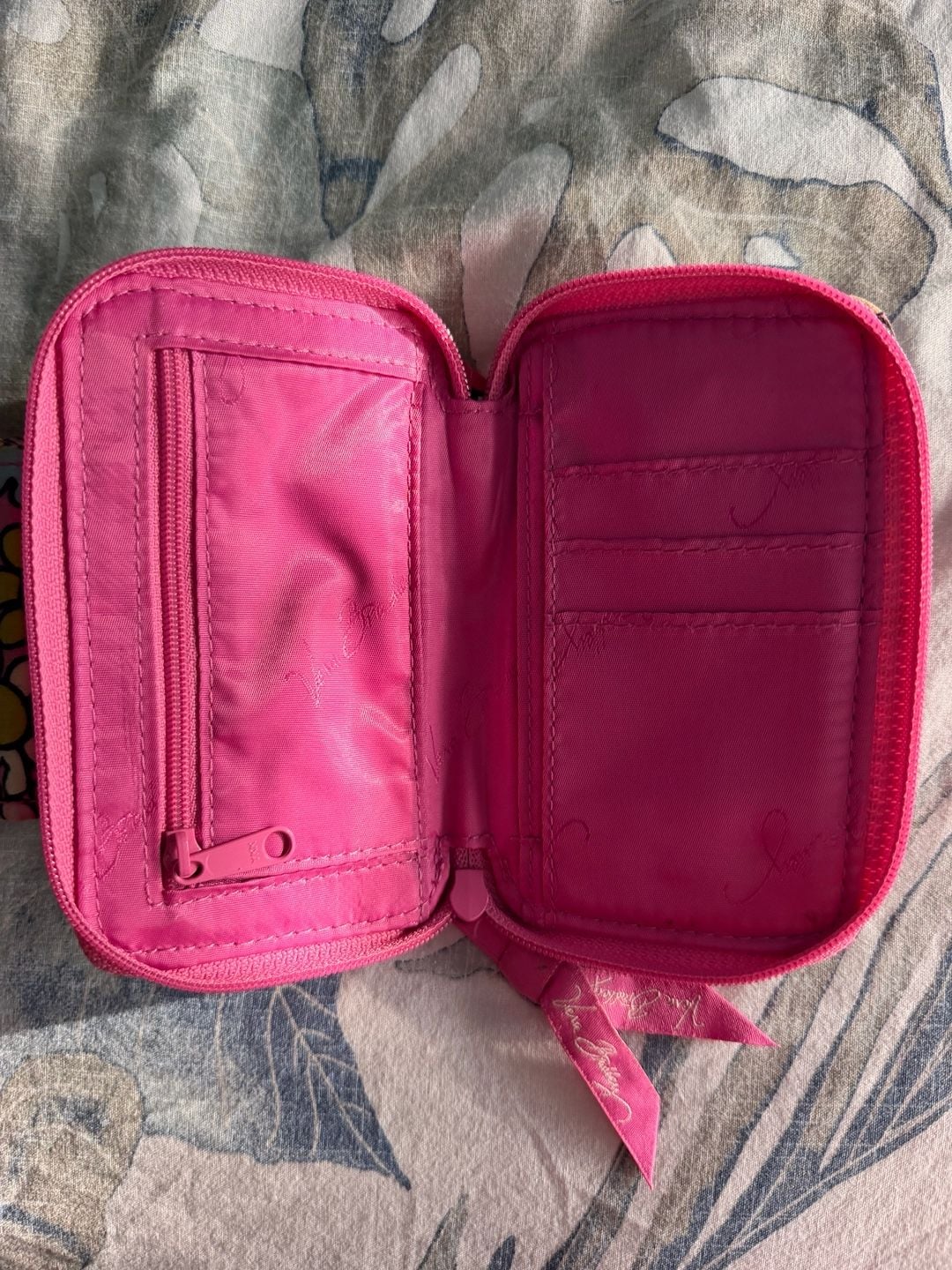 Vera Bradley Disney Just Mousing Around Wristlet Wallet Pink Mickey 4
