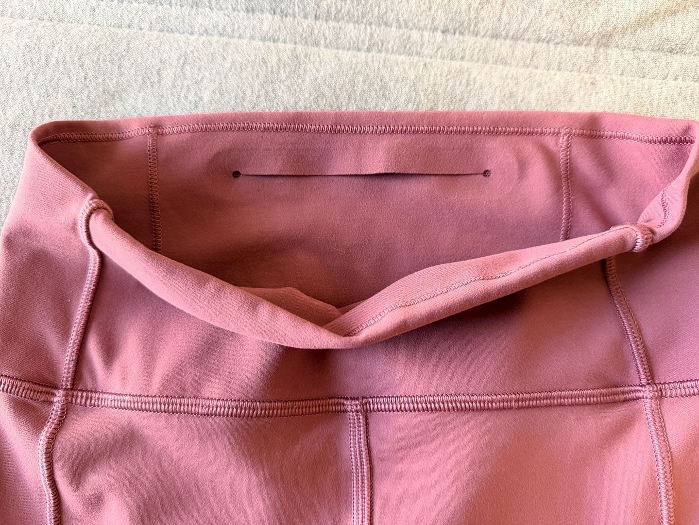 Lululemon In Movement Tight 25” Plumful Size 4 Everlux 5