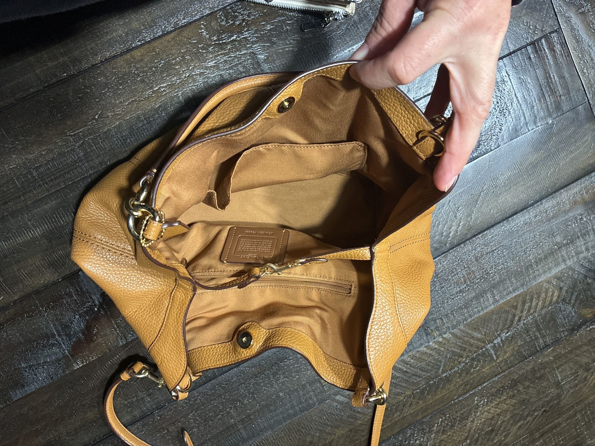 Coach Lexy F28997 Saddle Brown Pebbled Leather Shoulder Bag EUC 4
