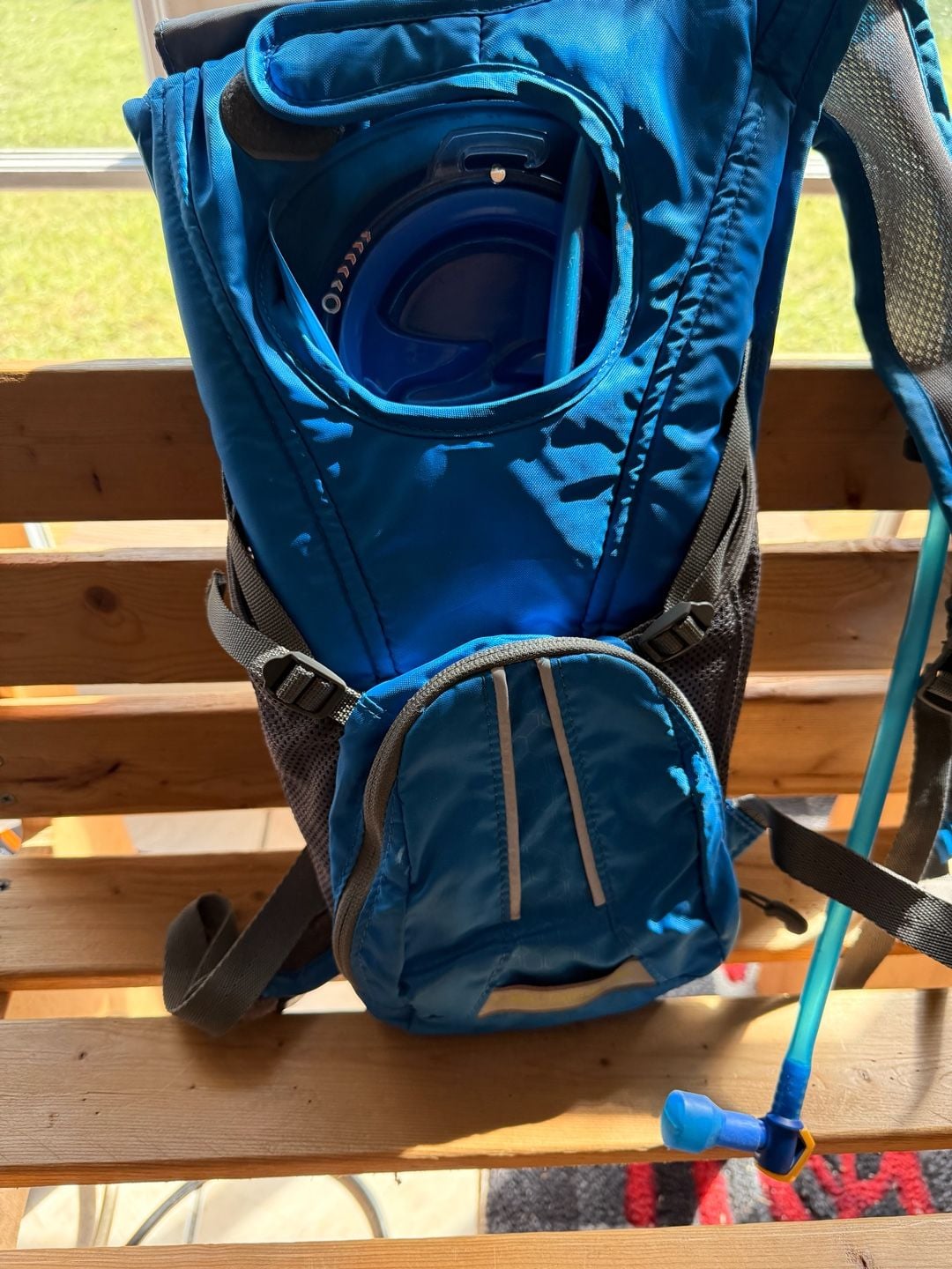 Camelbak Rogue 2L Hydration Pack Blue Backpack 3