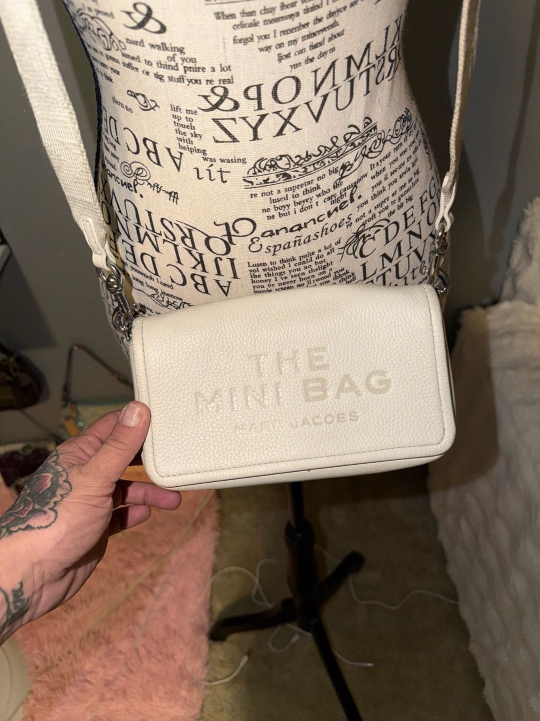 Marc Jacobs: Off-White 'The Leather Mini' Bag 2