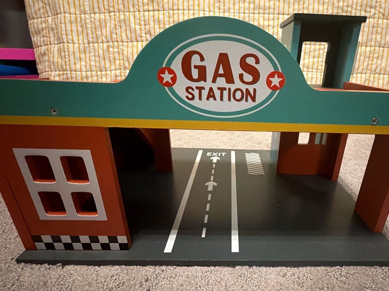 Mentari Wooden Toy Gas Station Playset & Garage - Base Only 6