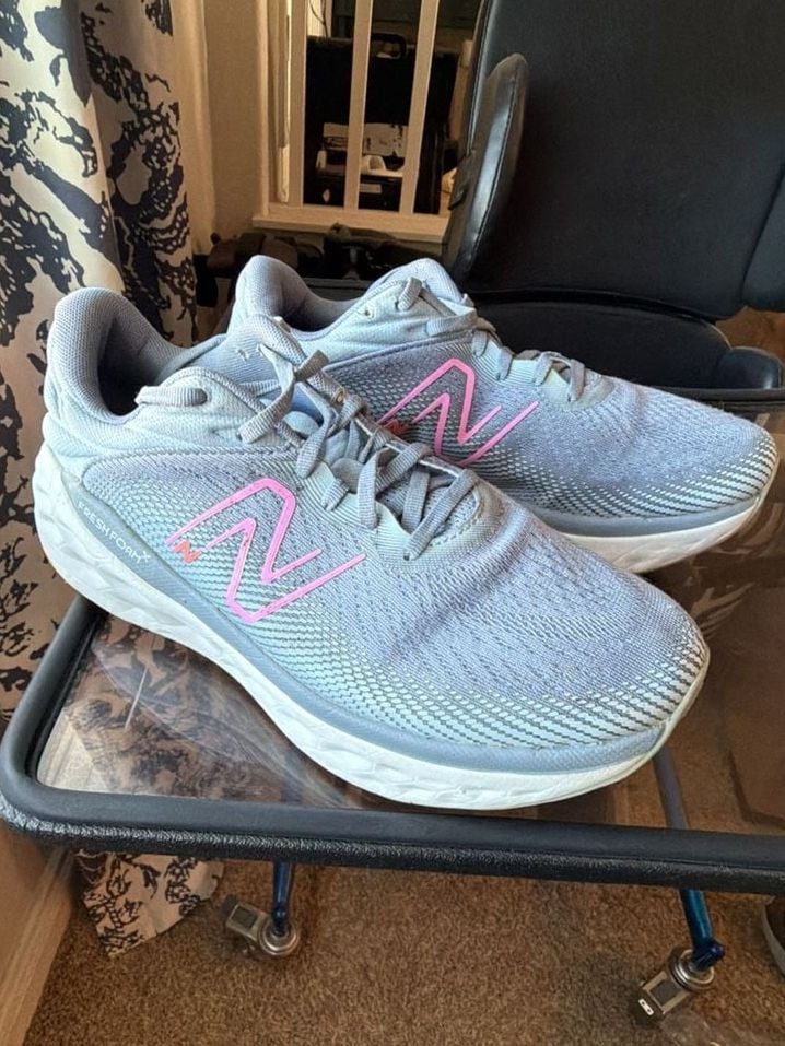 New Balance Fresh Foam X 840v1 Sneaker Women Size 10 Arctic Grey Raspberry 7