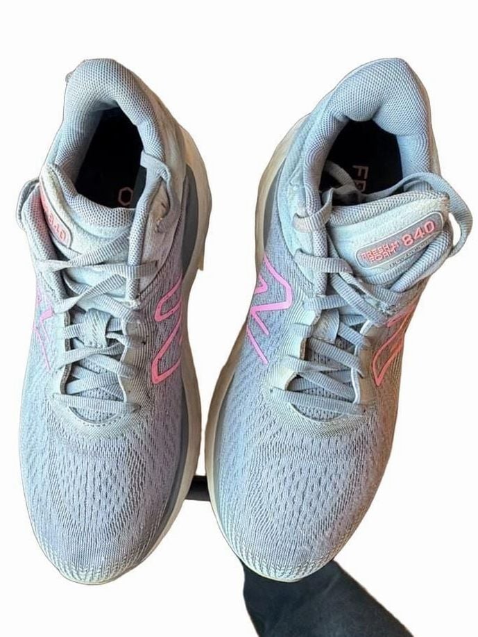 New Balance Fresh Foam X 840v1 Sneaker Women Size 10 Arctic Grey Raspberry 9