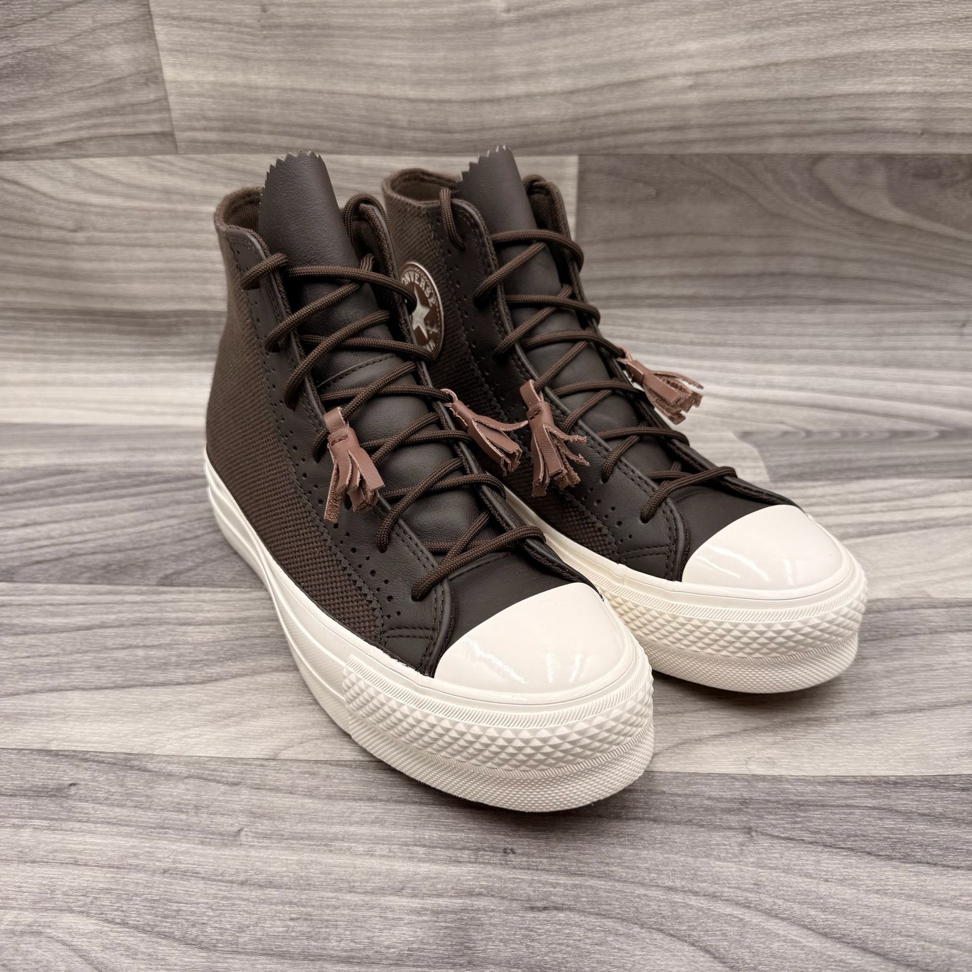 Converse Women’s 9 Chuck Taylor All Star Lift Platform High "Tassels” 7