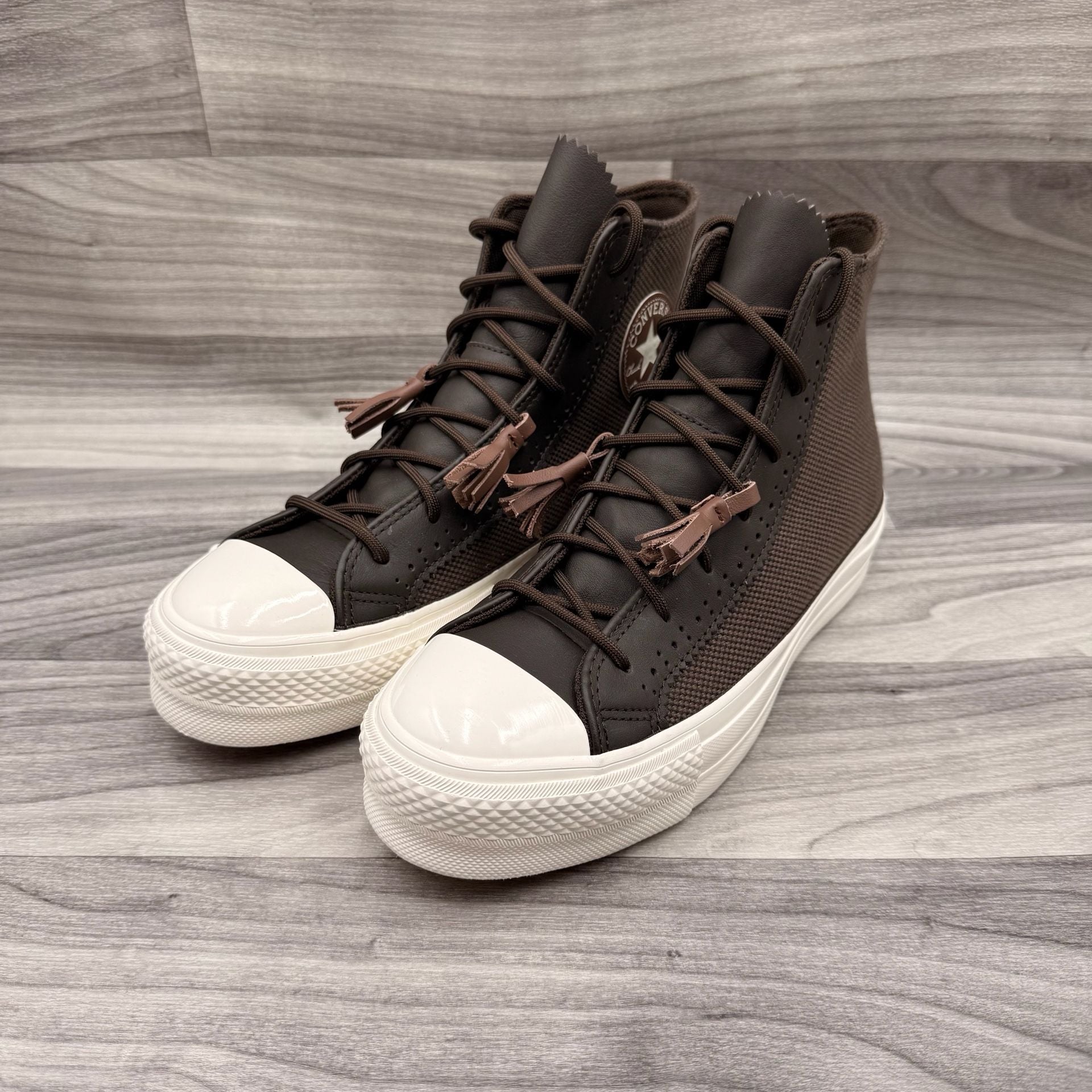 Converse Women’s 9 Chuck Taylor All Star Lift Platform High "Tassels” 8