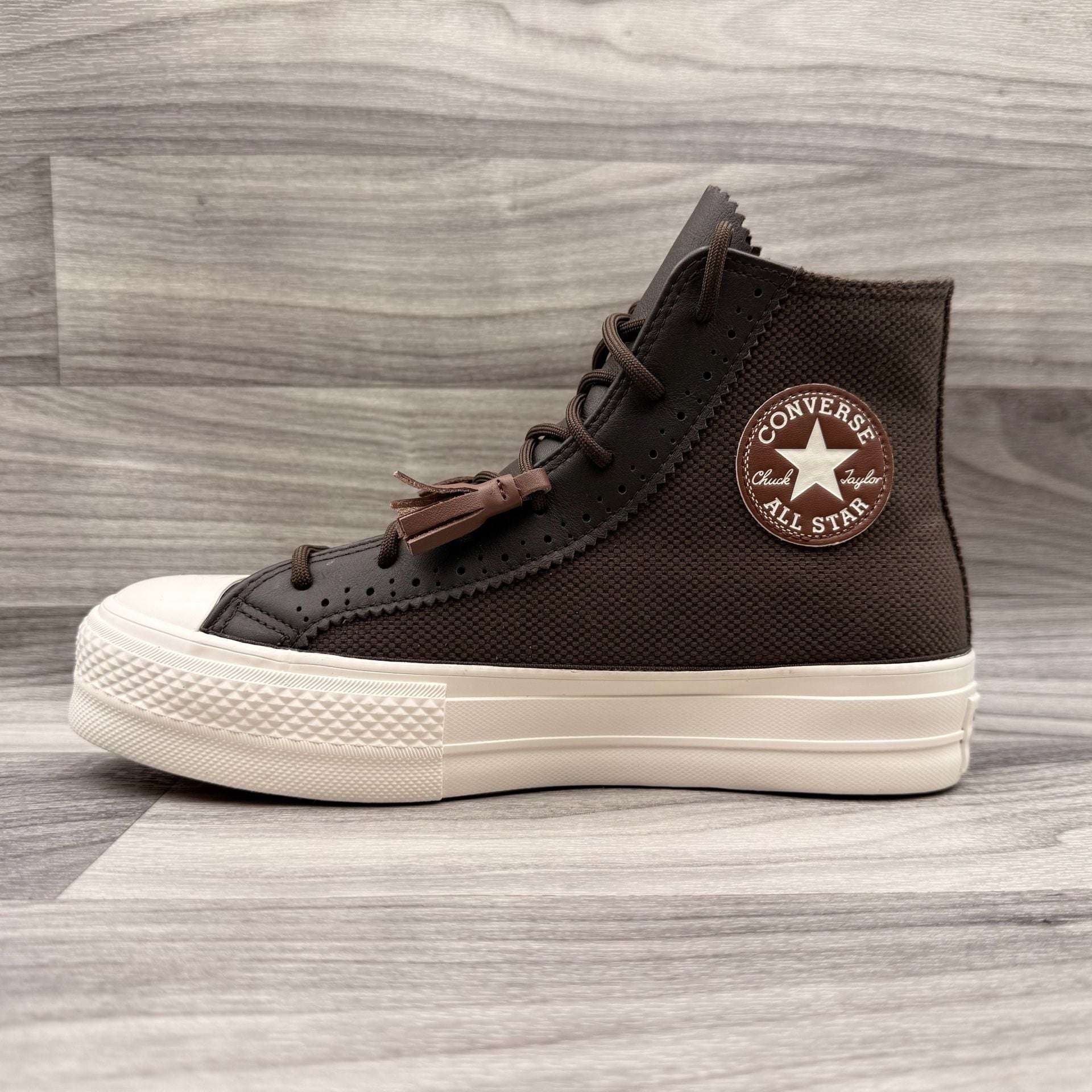 Converse Women’s 9 Chuck Taylor All Star Lift Platform High "Tassels” 13