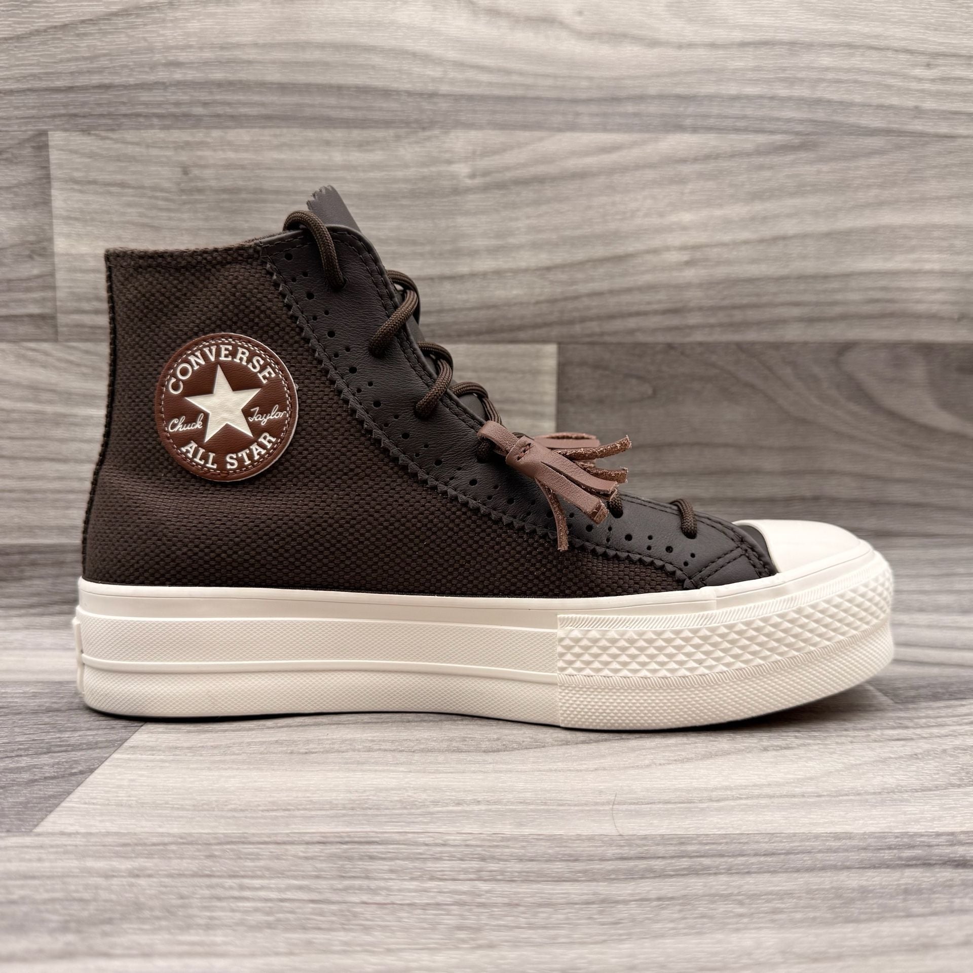 Converse Women’s 9 Chuck Taylor All Star Lift Platform High "Tassels” 15