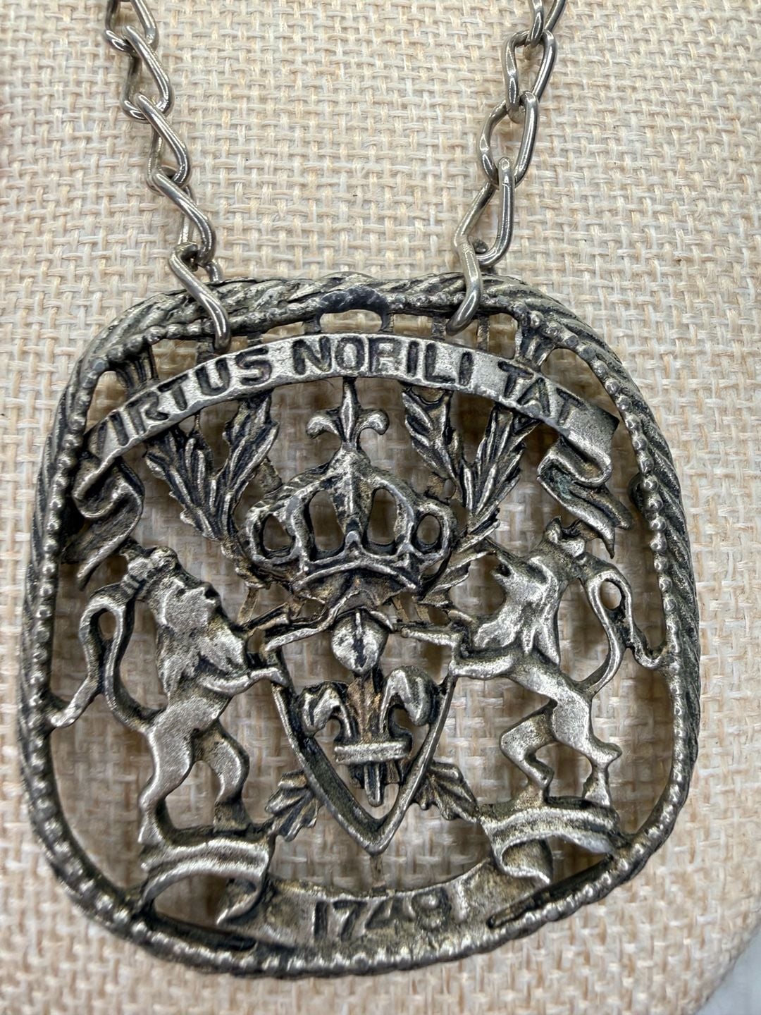 Vintage 1748 Virtus Nobilitas Coat Of Arms Pendant Necklace 2