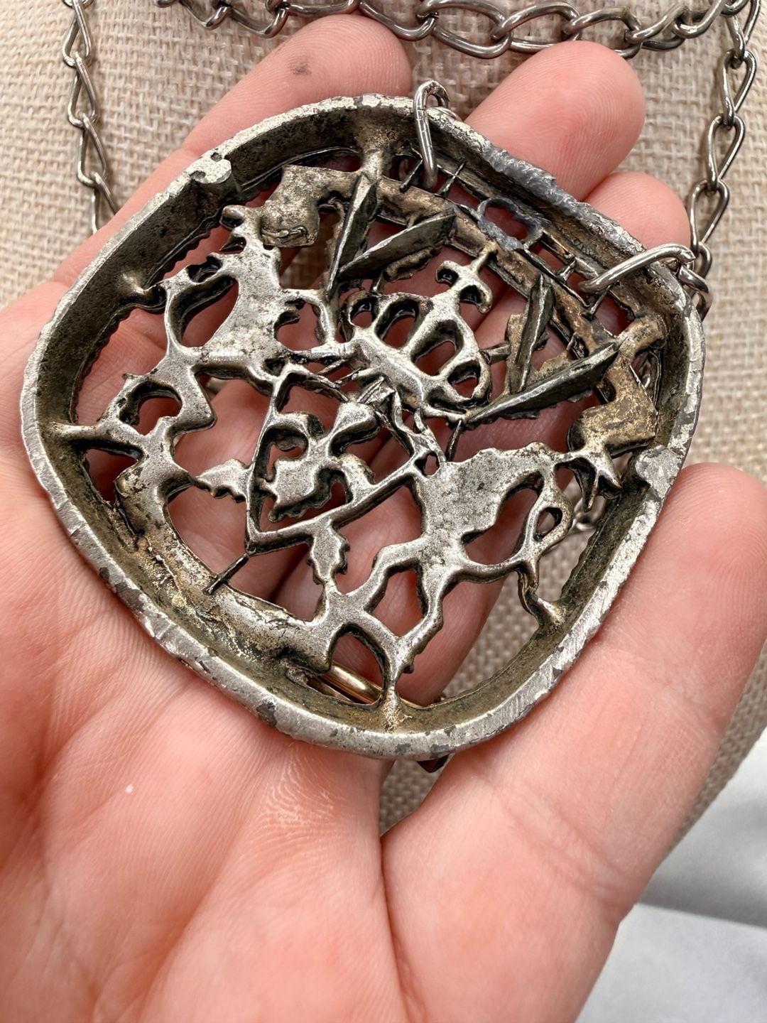 Vintage 1748 Virtus Nobilitas Coat Of Arms Pendant Necklace 6