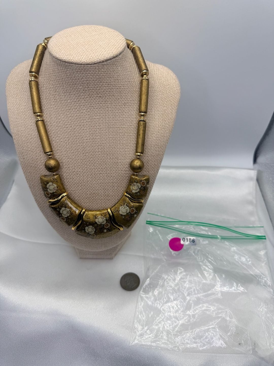 Vintage Japan Gold Tone Floral Statement Necklace 2
