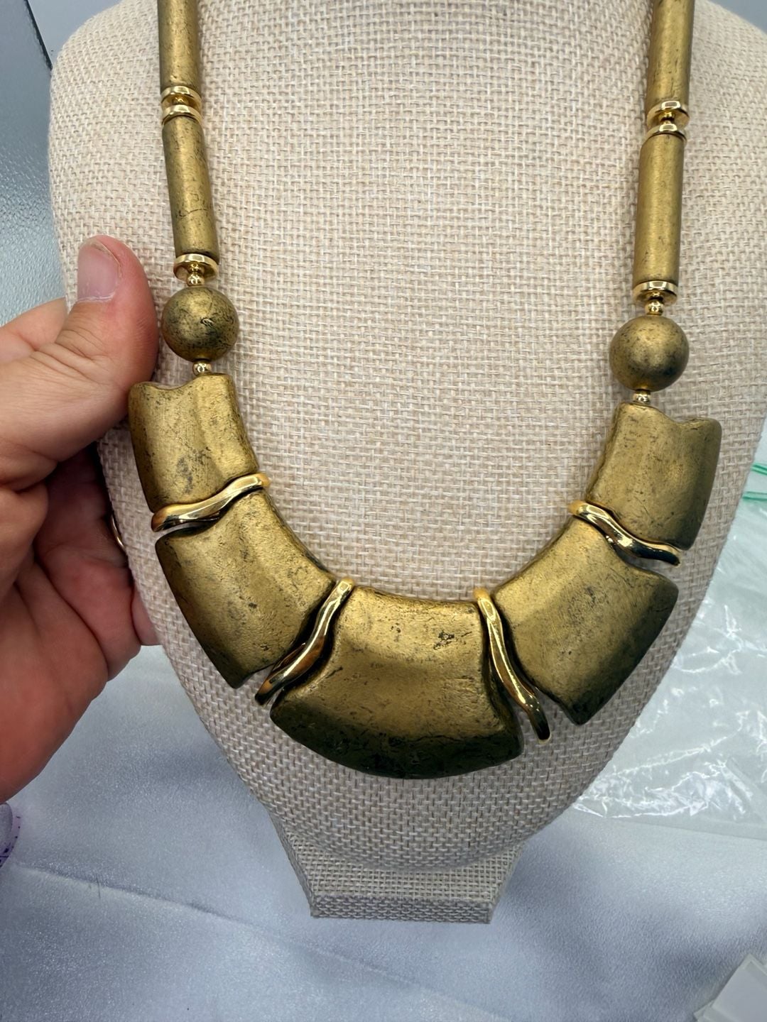 Vintage Japan Gold Tone Floral Statement Necklace 7