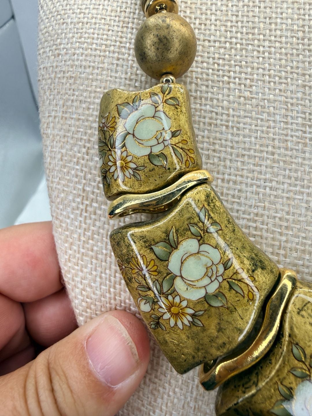 Vintage Japan Gold Tone Floral Statement Necklace 8