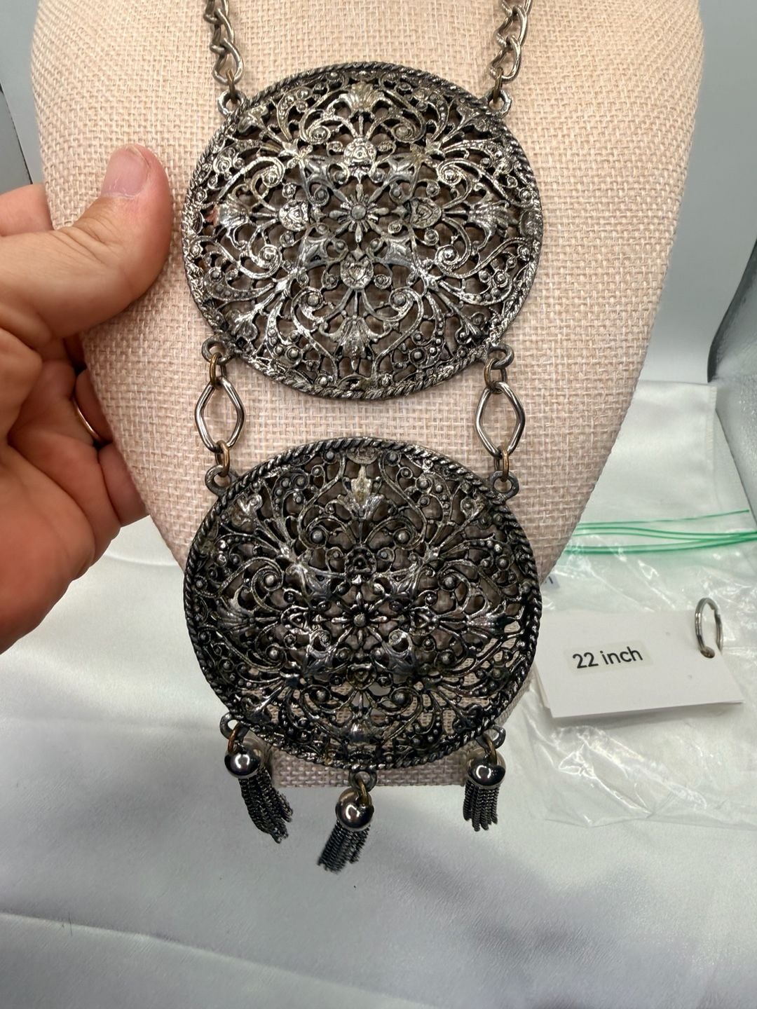 Vintage Filigree Medallion Tassel Pendant Necklace 3