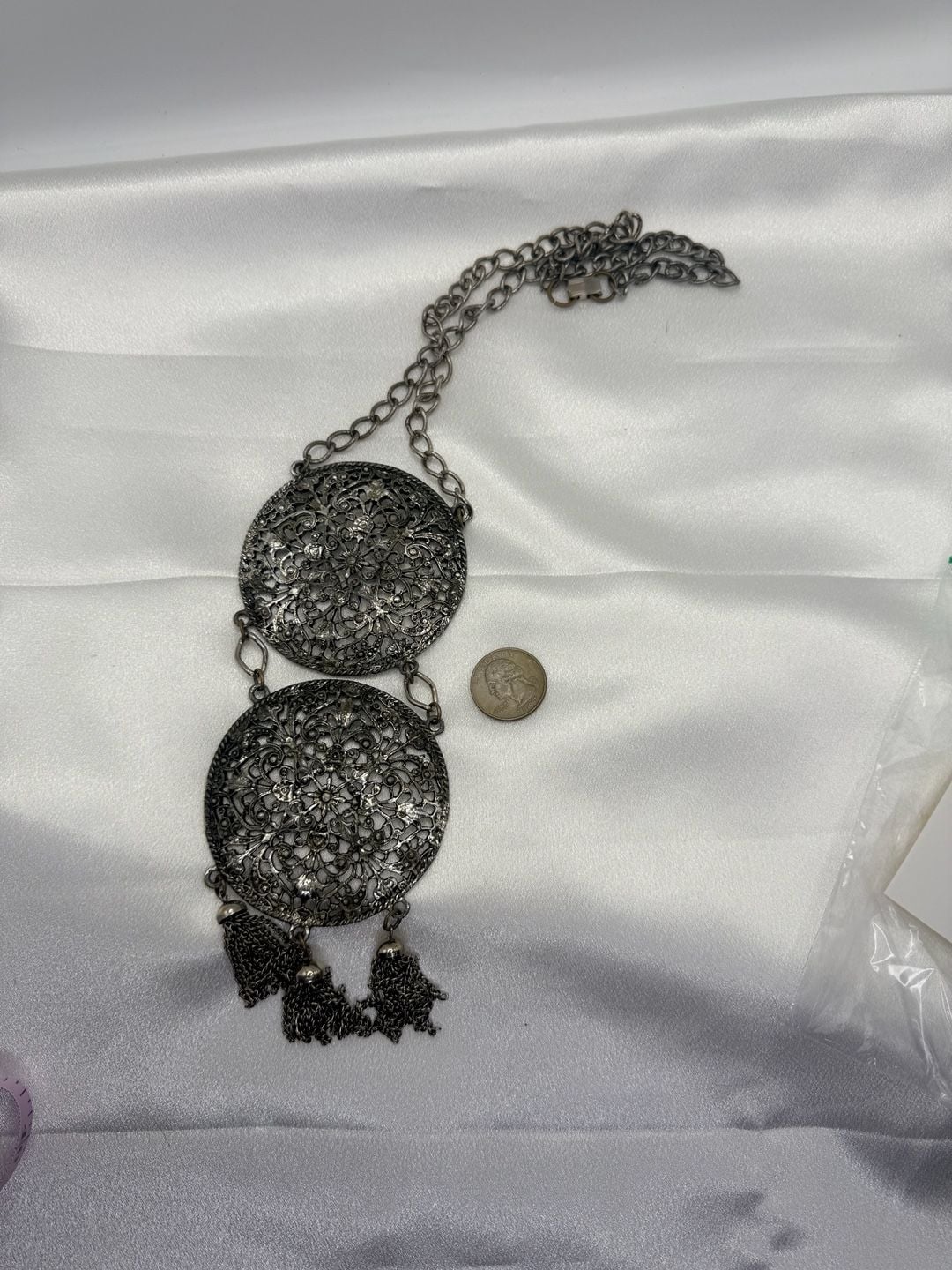 Vintage Filigree Medallion Tassel Pendant Necklace 5