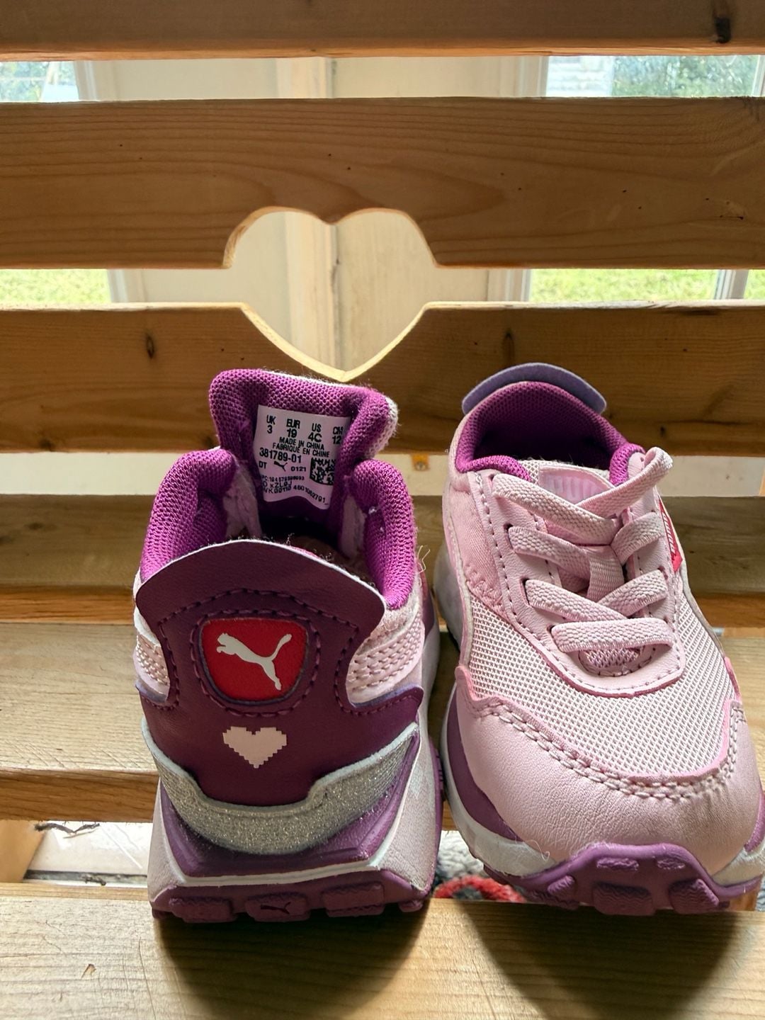 Puma R78 Voyage Infants Size 4C Pink Purple Sneakers 10