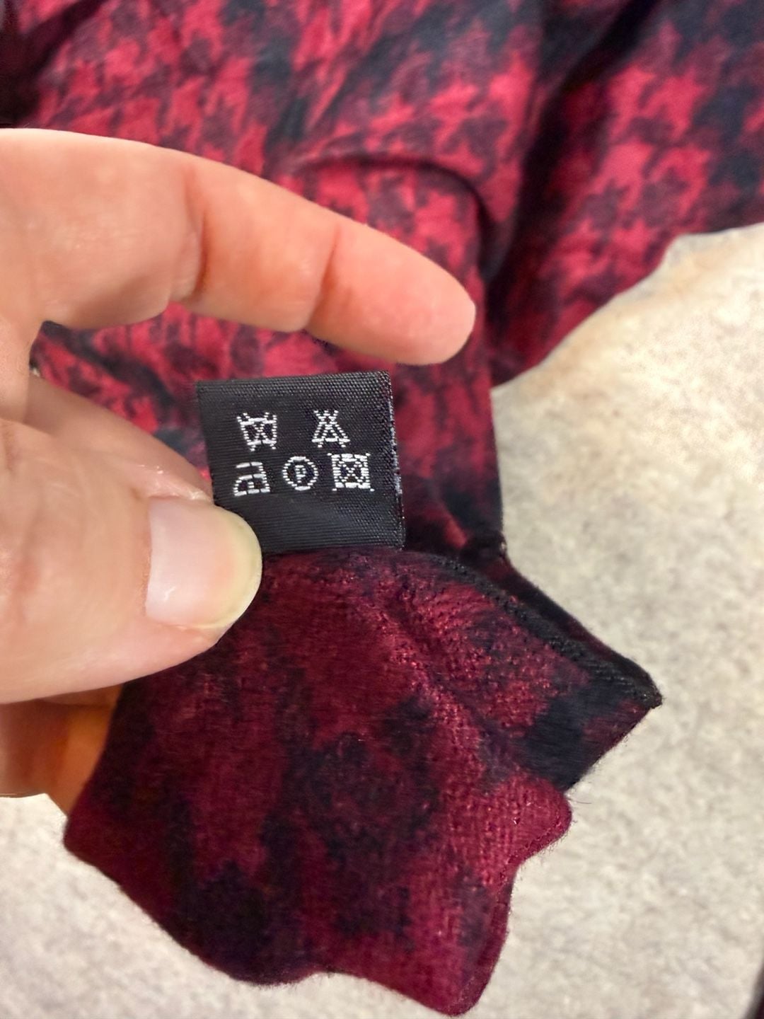 100% Silk Houndstooth Scarf 72x18 Red Black Plaid Reversible 8