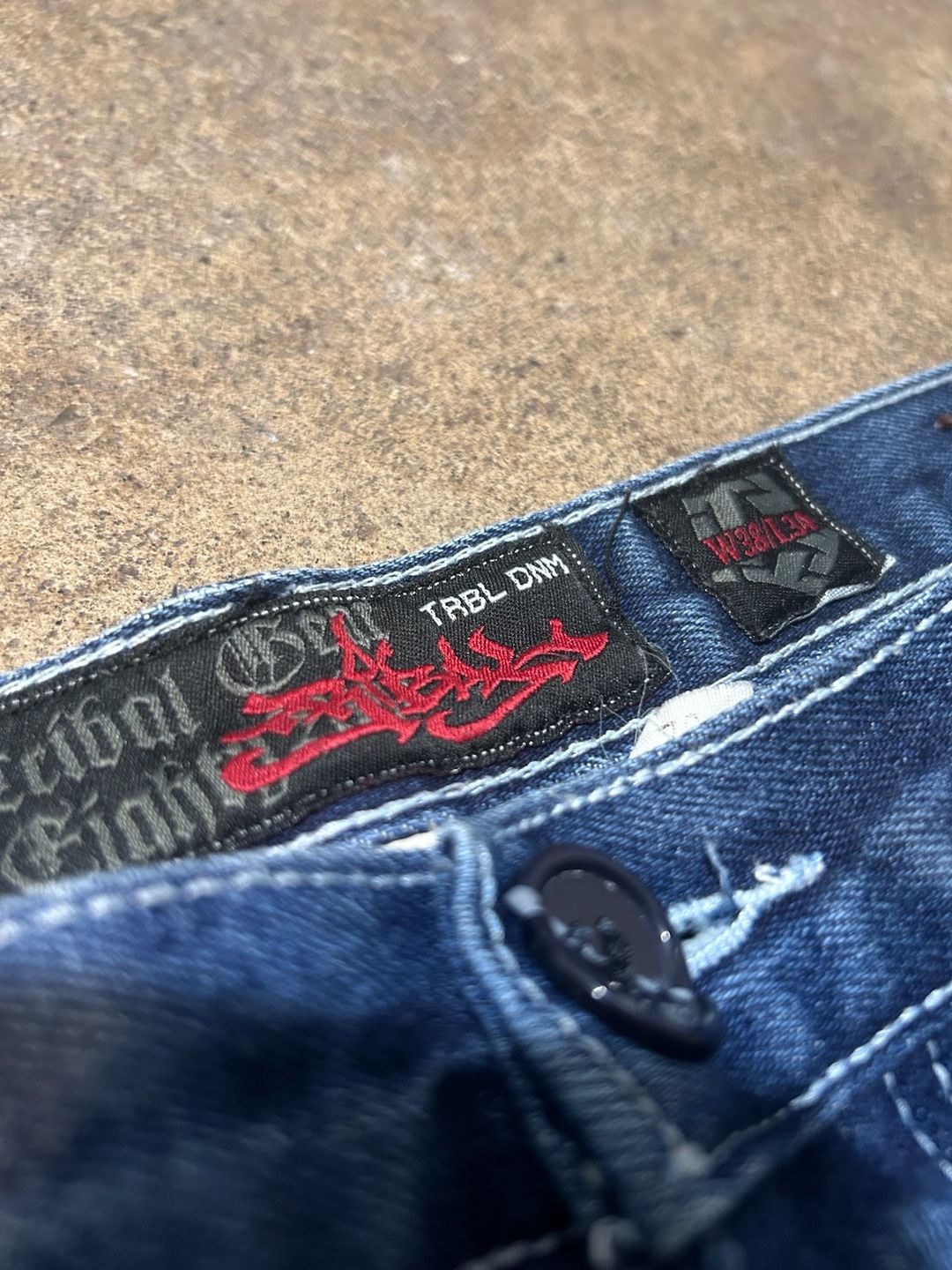 Vintage Tribal Graphic Logo Spellout Embroidered Jeans 6