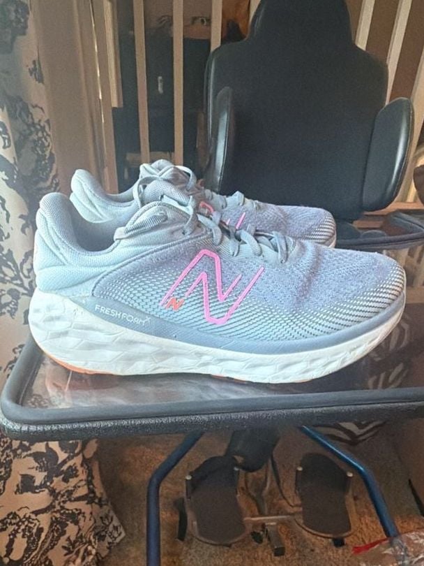New Balance Fresh Foam X 840v1 Women’s Sneaker Size 10 Arctic Grey Raspberry 5
