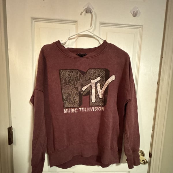 Rock & Republic MTV Sweatshirt Size S Maroon Graphic