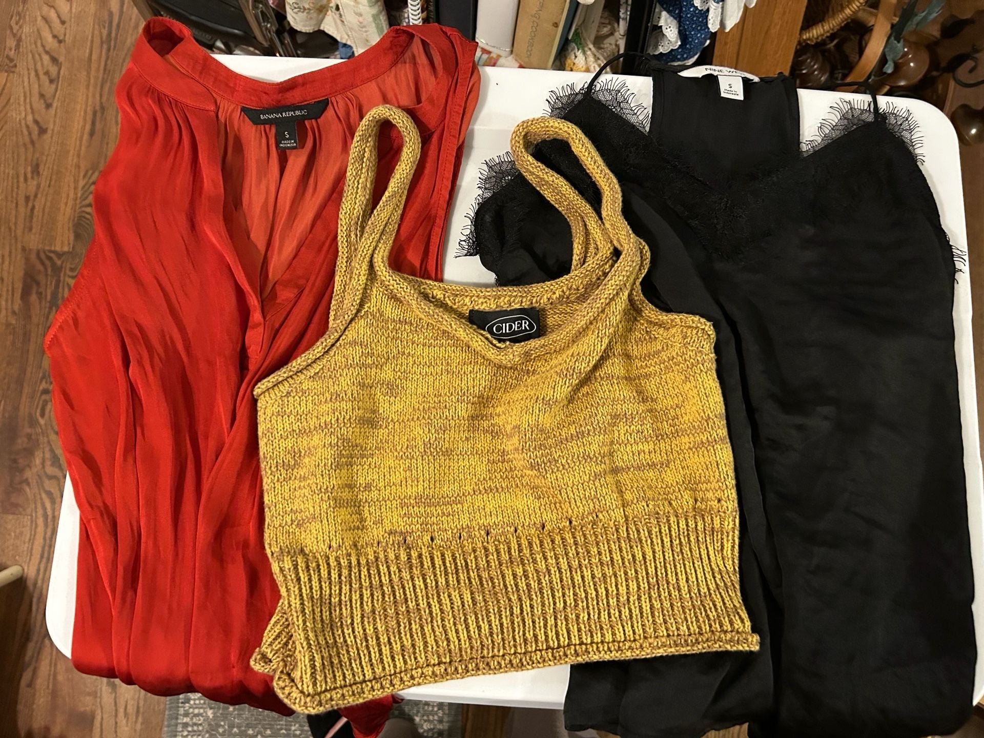 Lot of 3 Y2K Style Tanks Size Small 1