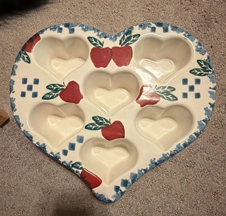 Chaparral Stoneware Heart Shaped Apple Muffin Cupcake Baking Dish 1