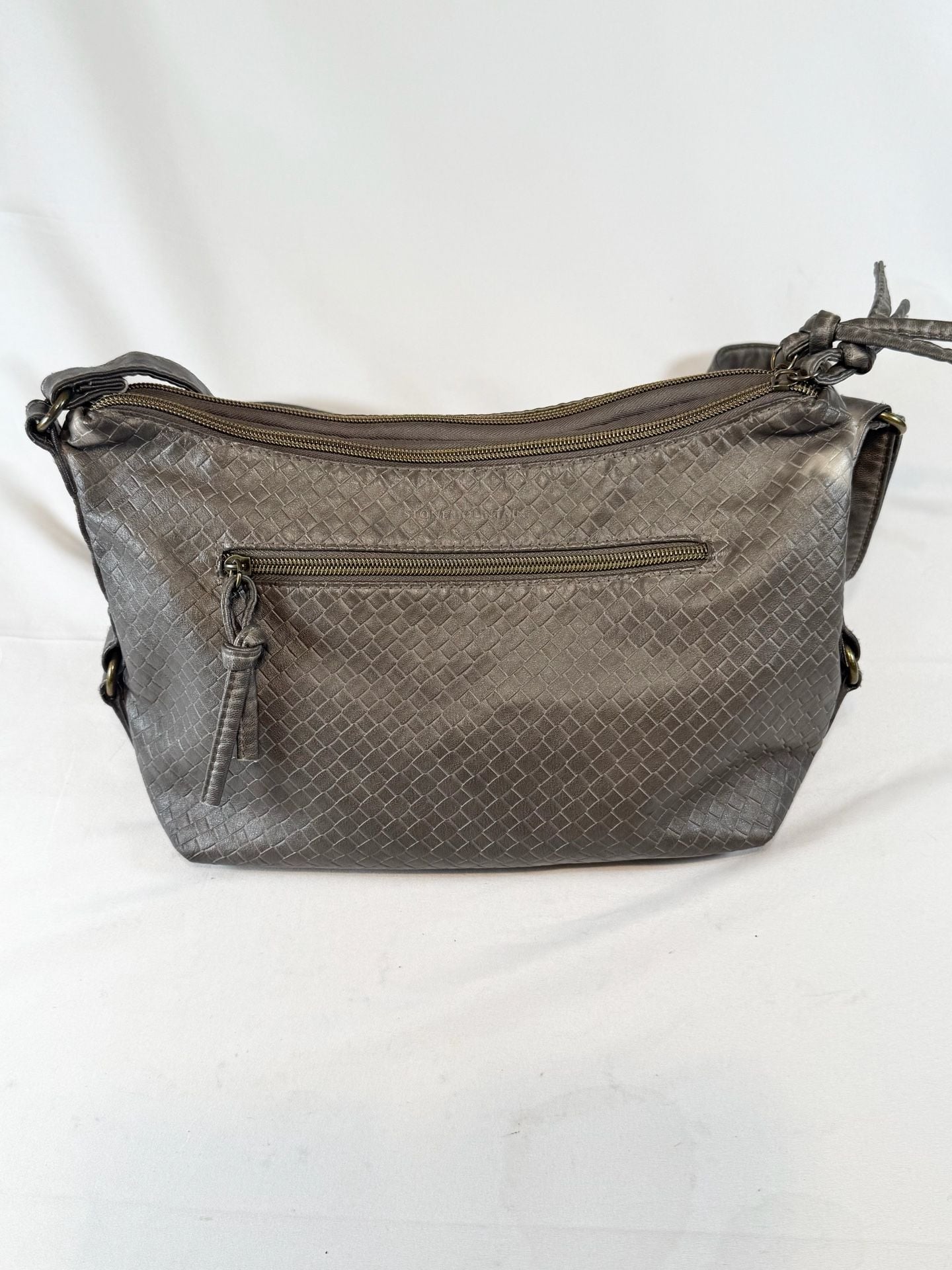 Stone Mountain USA Woven Crossbody Handbag Gray Y2K 2000s Quiet Luxury Indie Vanguard Hobo Bag 4