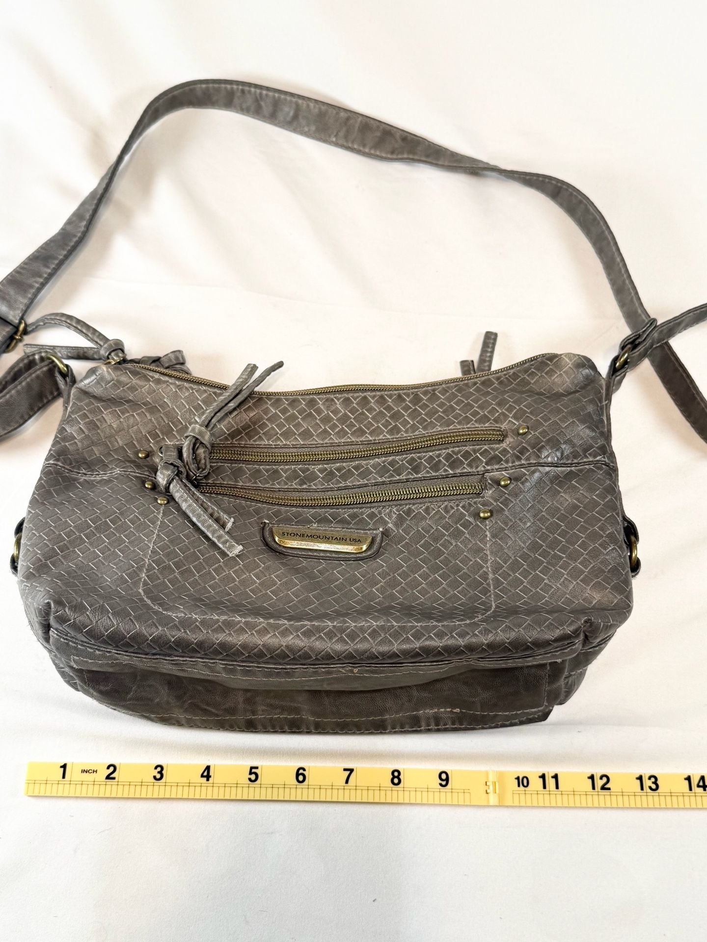 Stone Mountain USA Woven Crossbody Handbag Gray Y2K 2000s Quiet Luxury Indie Vanguard Hobo Bag 6