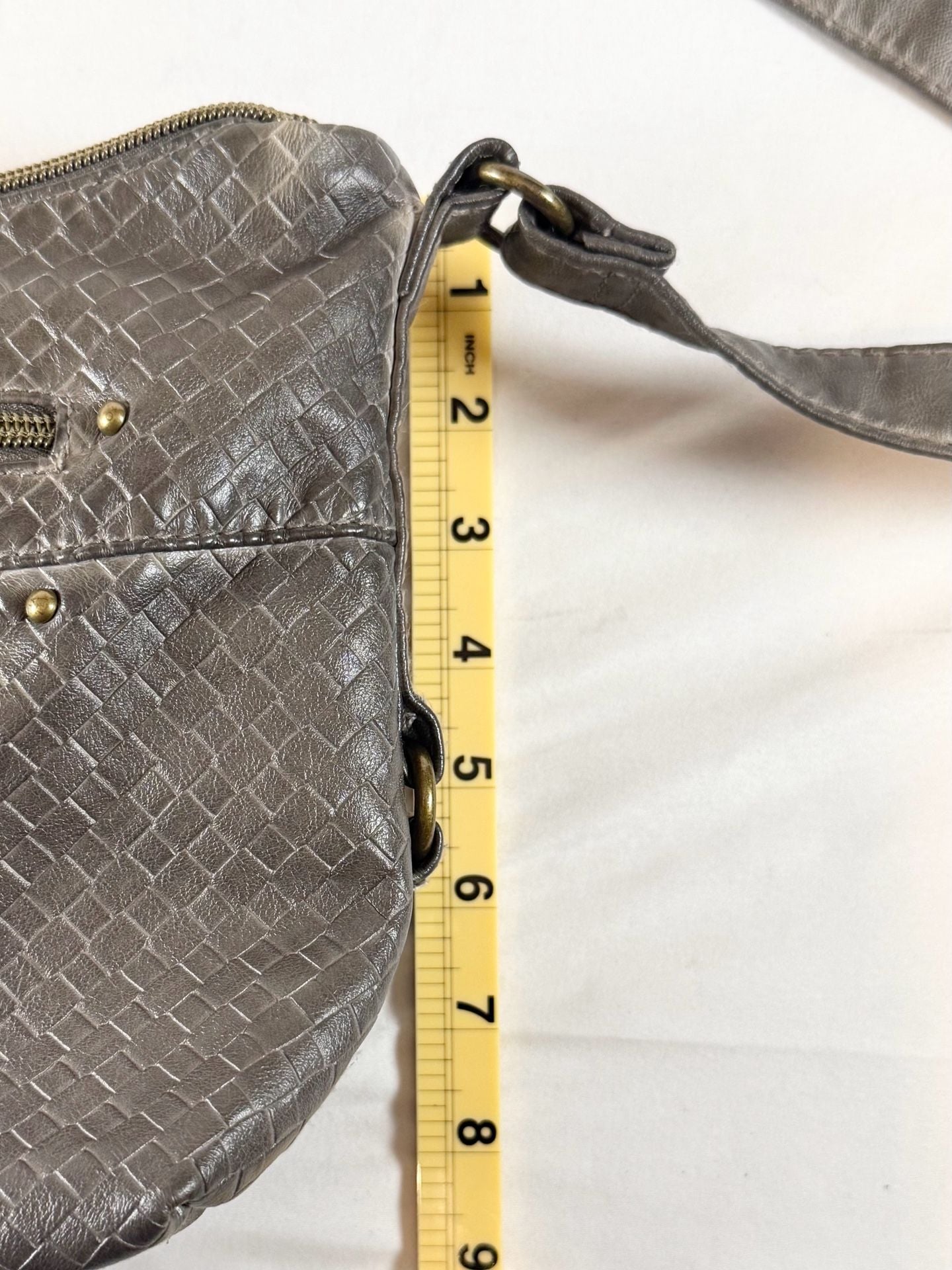 Stone Mountain USA Woven Crossbody Handbag Gray Y2K 2000s Quiet Luxury Indie Vanguard Hobo Bag 8