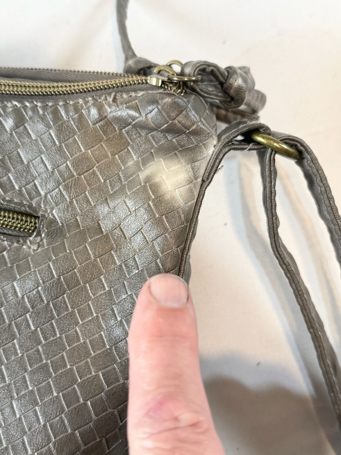 Stone Mountain USA Woven Crossbody Handbag Gray Y2K 2000s Quiet Luxury Indie Vanguard Hobo Bag 12