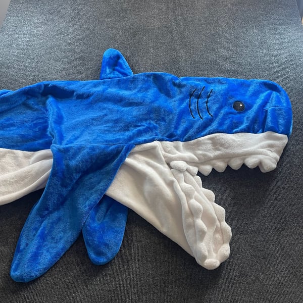 Shark Wearable Blanket Hoodie Size XL Blue Plush Sleeping Bag 