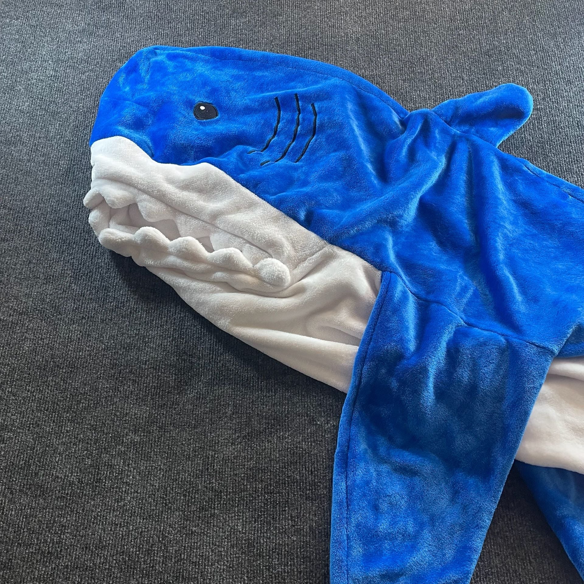 Shark Wearable Blanket Hoodie Size XL Blue Plush Sleeping Bag 6