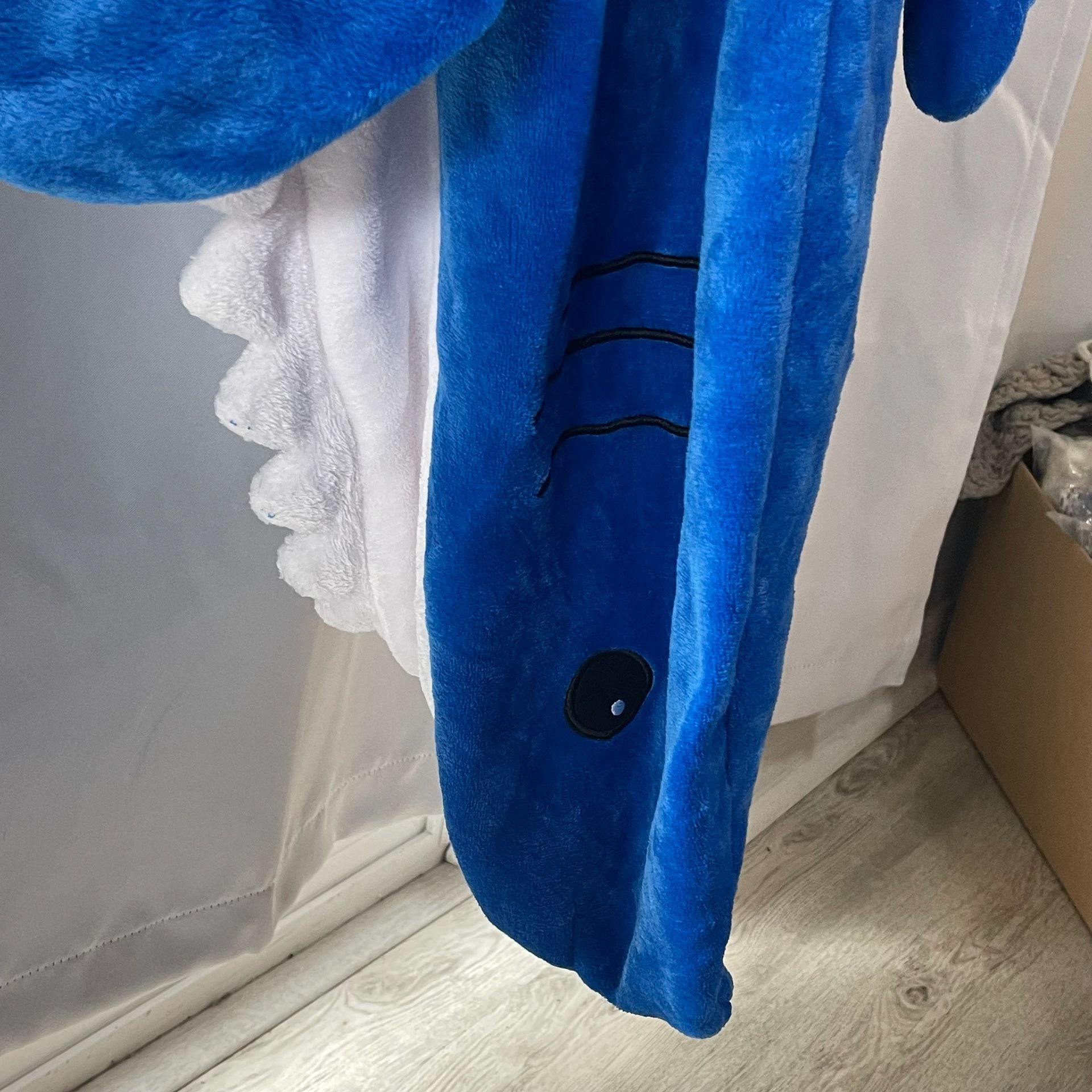 Shark Wearable Blanket Hoodie Size XL Blue Plush Sleeping Bag 10