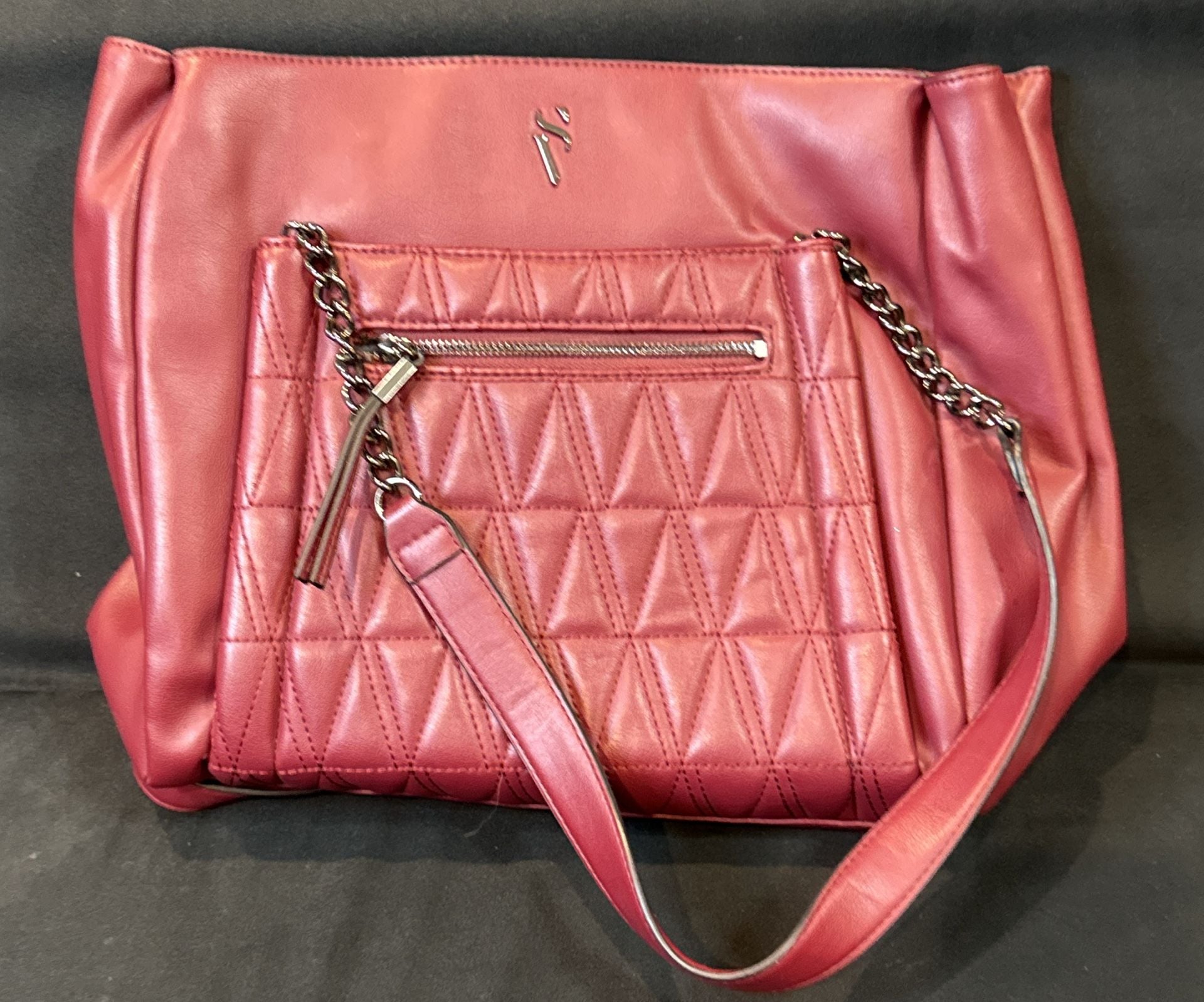 Simply Vera Vera Wang Burgundy Quilted Handbag Purse 2