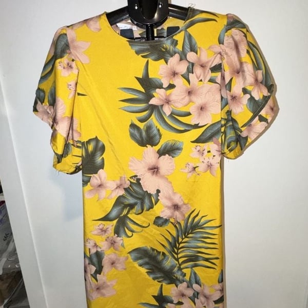 Chic Mi Dress Size L Yellow Floral Print Short Sleeve Puff Sleeve