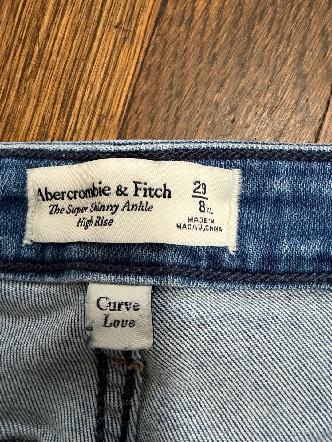 Abercrombie & Fitch The Super Skinny Ankle High Rise Curve Love Size 29L Ripped 3