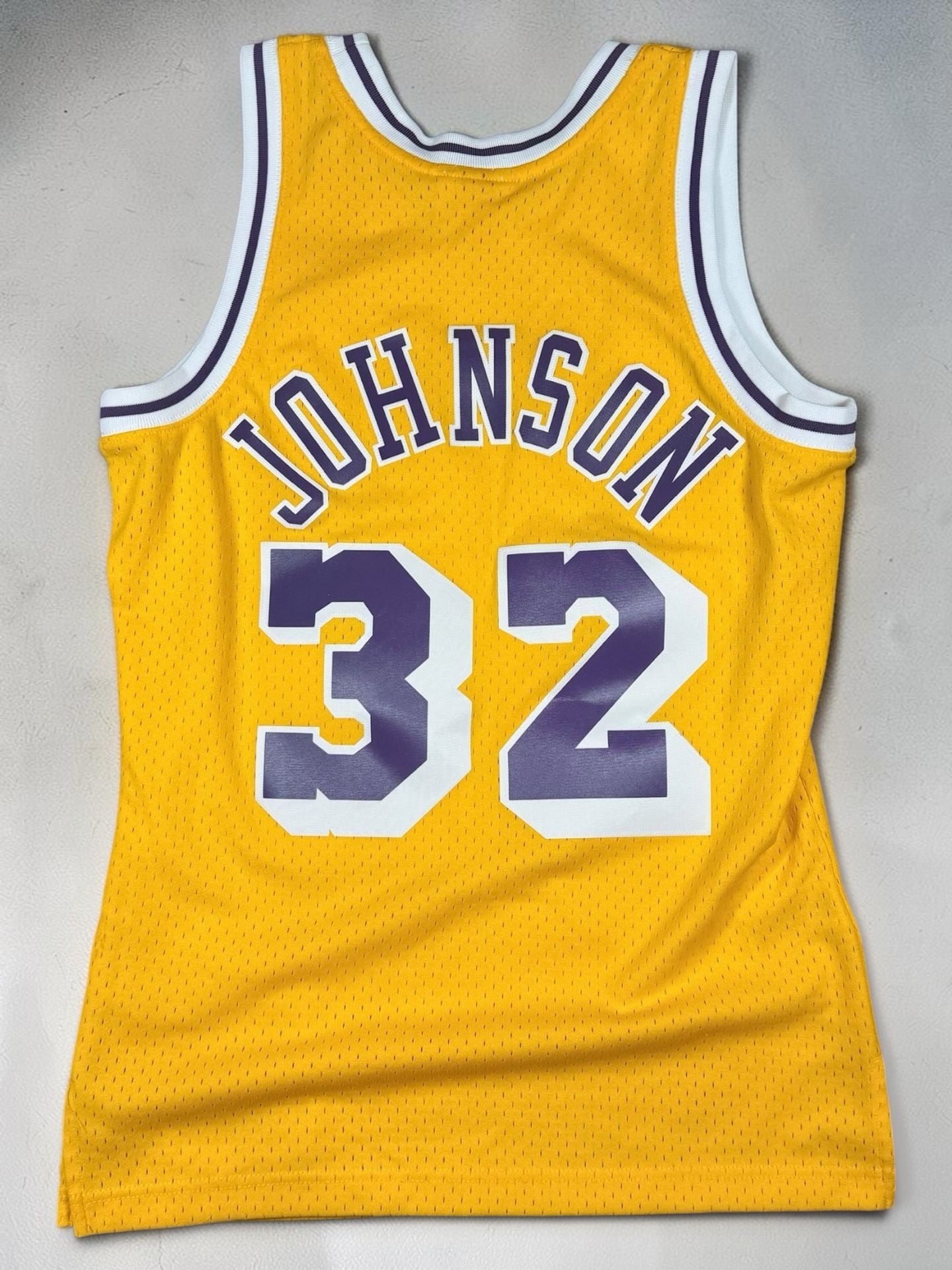 Mitchell & Ness Los Angeles Lakers Magic Johnson 1984-85 Jersey Size S 7