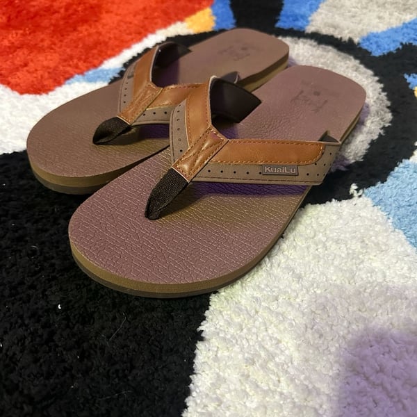 Y2K streetwear KuaiLu Flip Flops Size 10 Brown Faux Leather Arch Support Sandals