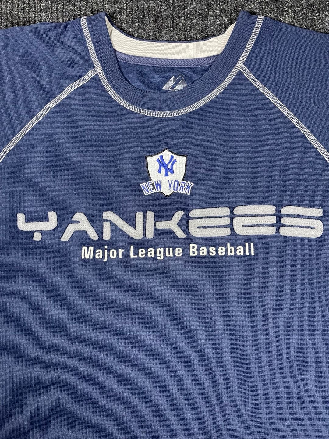Majestic New York Yankees Long Sleeve Shirt Size Large Navy Blue 2