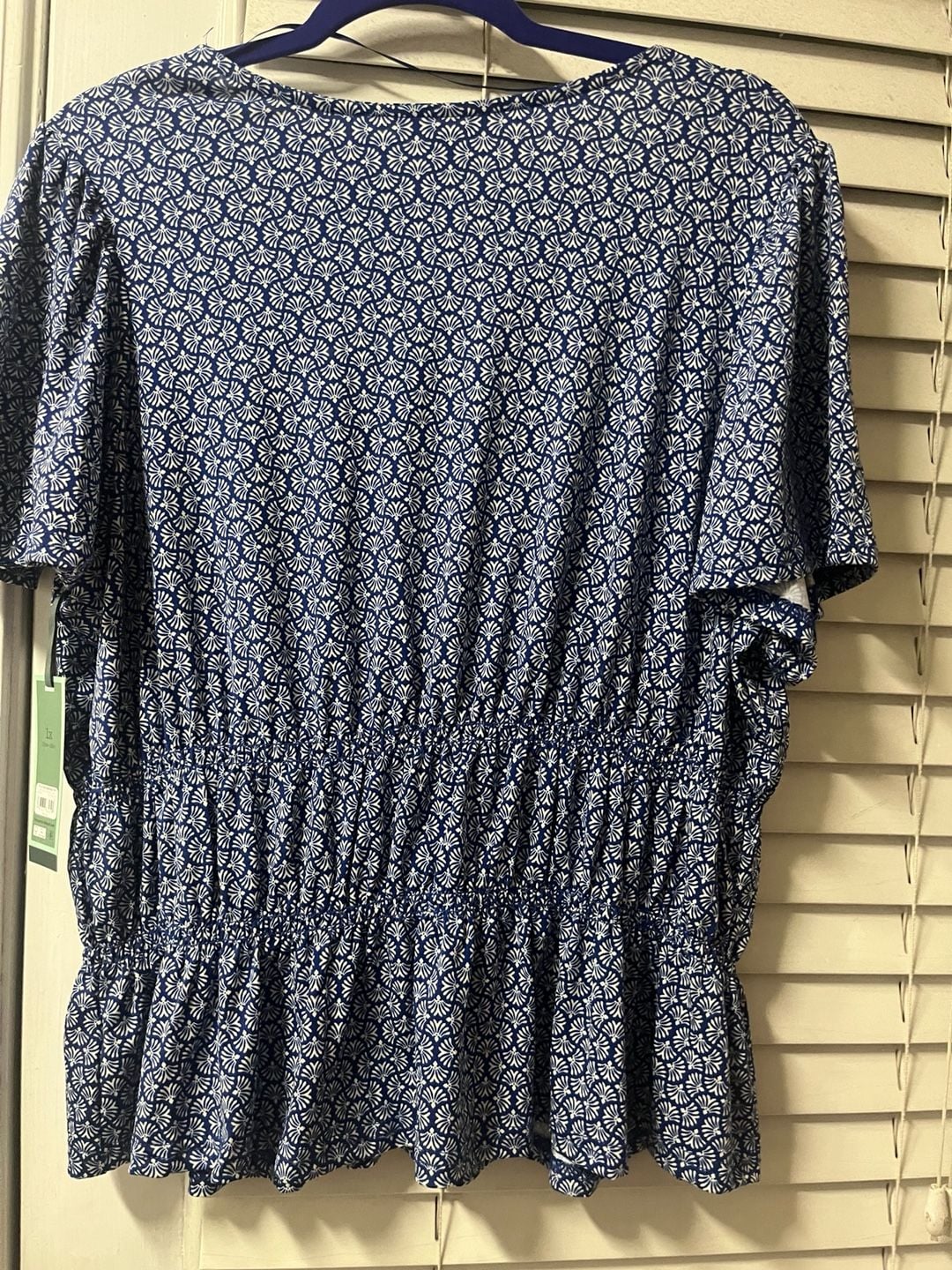 Terra & Sky Smocked V-Neck Top Size 1X Blue White Floral Print 3
