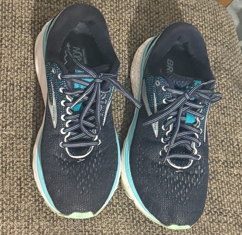 Brooks Ghost 11 Size 8 Wide Navy Blue Running Shoes 2