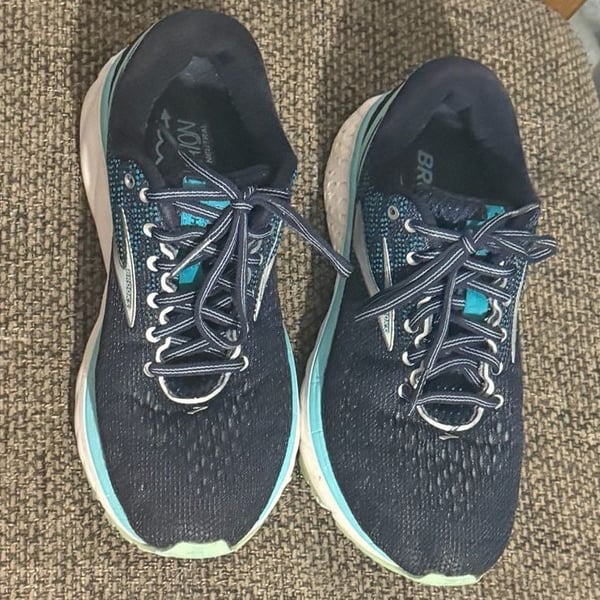 Brooks Ghost 11 Size 8 Wide Navy Blue Running Shoes