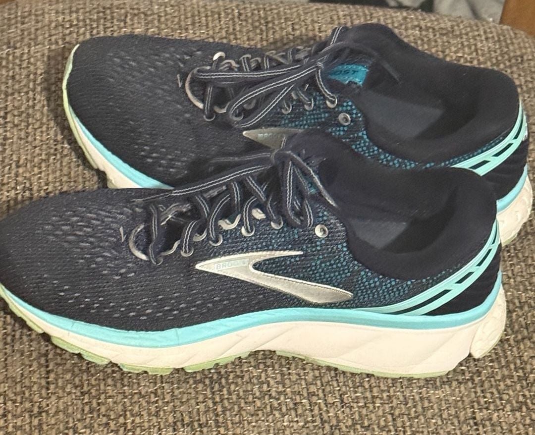 Brooks Ghost 11 Size 8 Wide Navy Blue Running Shoes 7